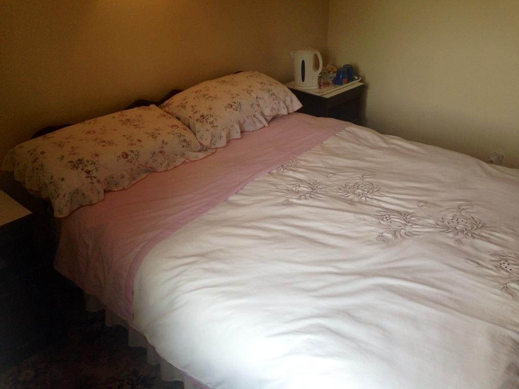 Palm Grove B&B קאשל חדר תמונה